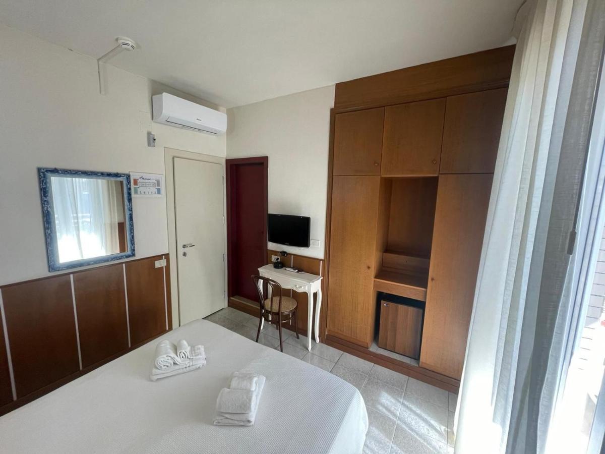 Hotel Metropol Pesaro Ngoại thất bức ảnh