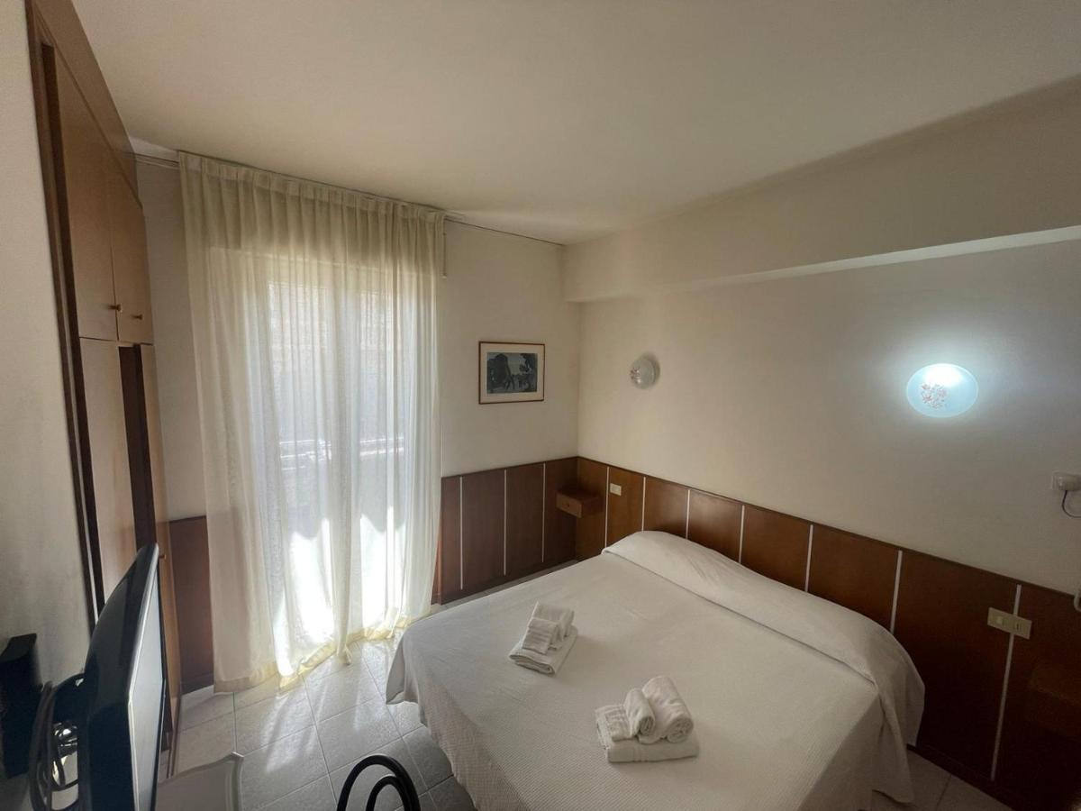 Hotel Metropol Pesaro Ngoại thất bức ảnh